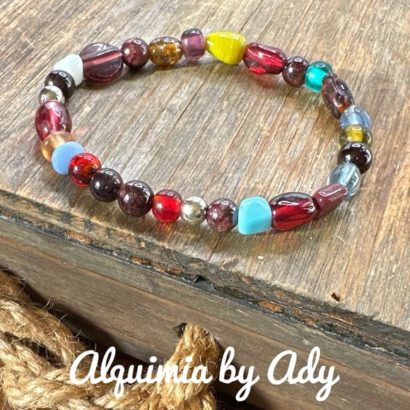Garnet beaded bracelet/scorpio protection bracelet - Picture 1 of 5